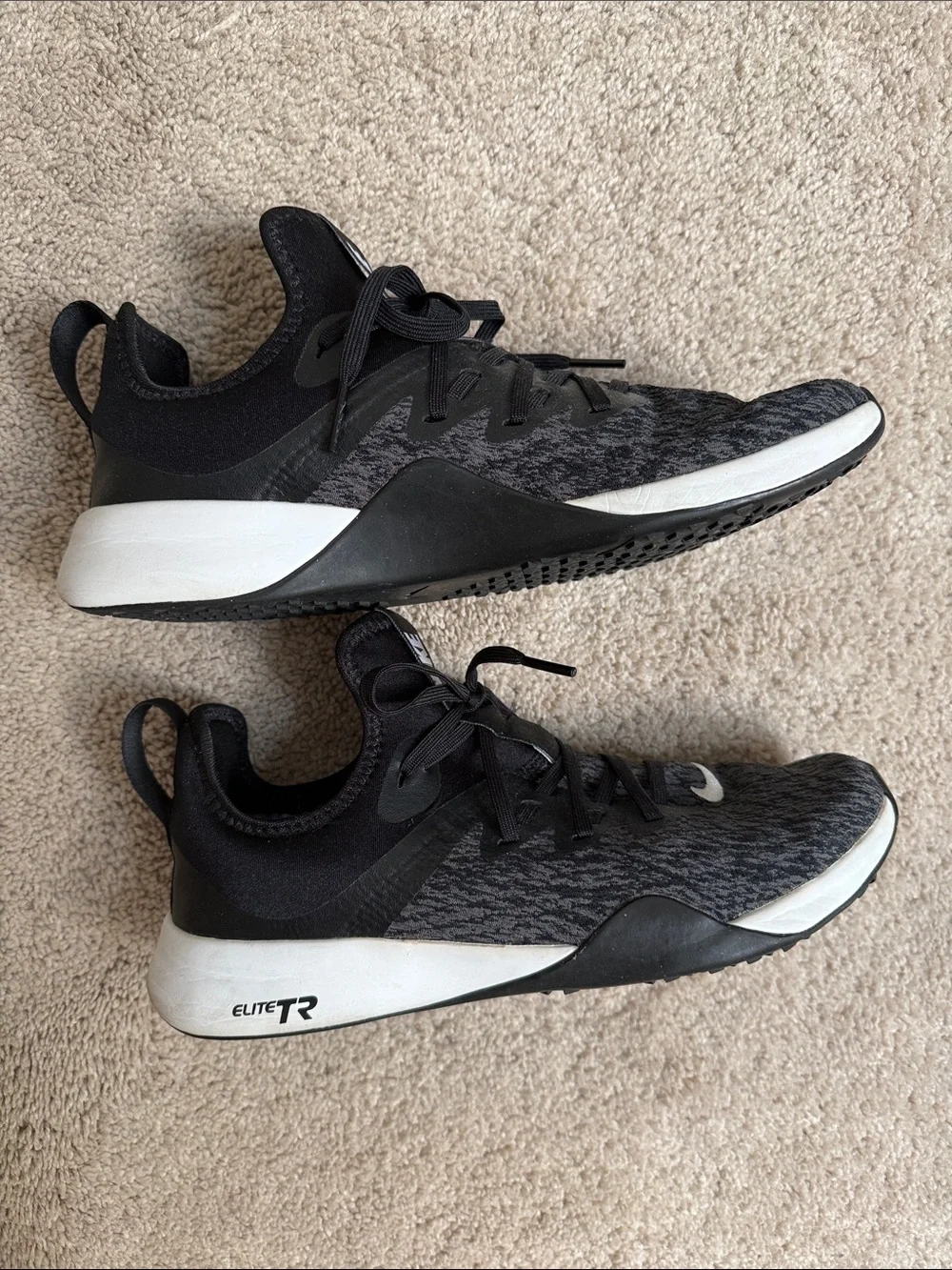 Nike Elite TR Cross Training Sneakers Women’s Size 8